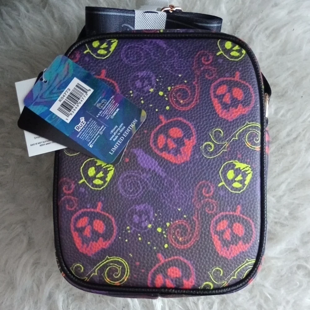 WondaPop Disney Villains Evil Queen Luxe 8” Crossbody Bag